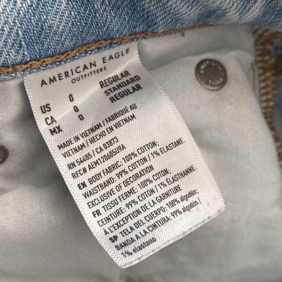 American Eagle Highest Rise 90s Boyfriend Jeans Distressed Light Wash Size 0 Raw - Picture 10 of 10